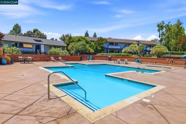 233 Masters Ct 4, Walnut Creek, CA 94598