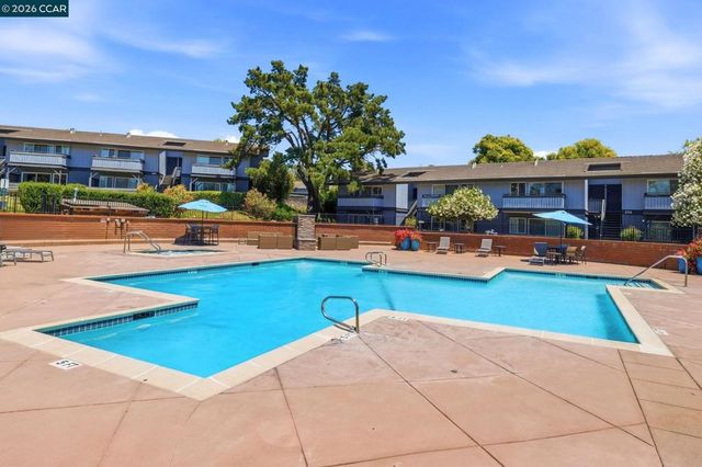 233 Masters Ct 4, Walnut Creek, CA 94598