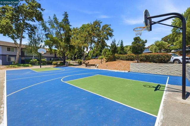 233 Masters Ct 4, Walnut Creek, CA 94598