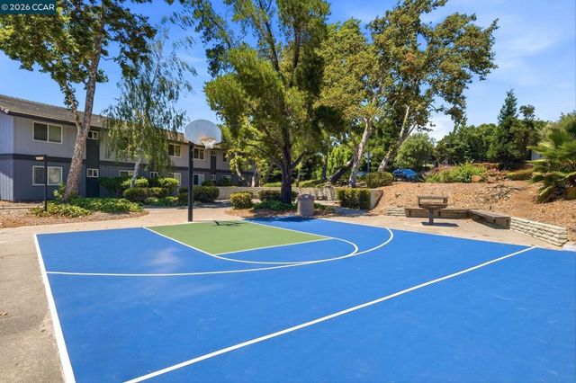 233 Masters Ct 4, Walnut Creek, CA 94598