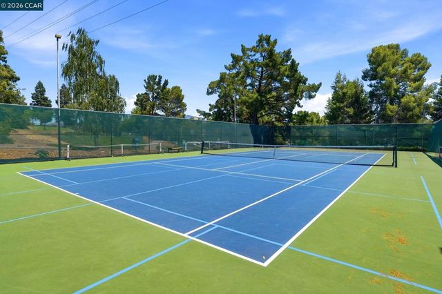 233 Masters Ct 4, Walnut Creek, CA 94598