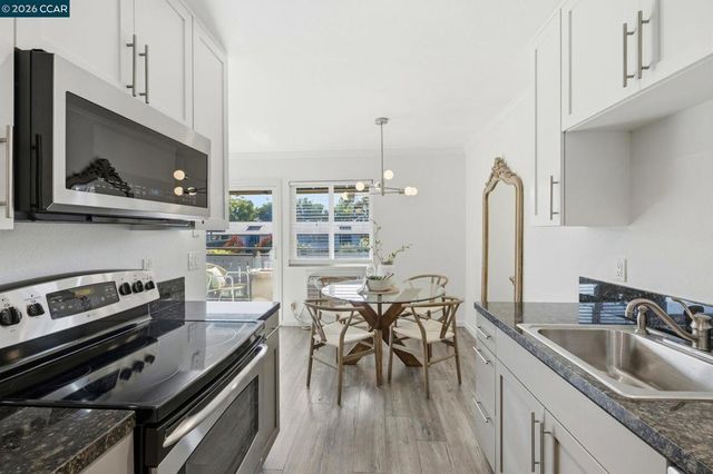 233 Masters Ct 4, Walnut Creek, CA 94598