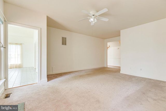 25634 CREEK RUN TER, Chantilly, VA 20152