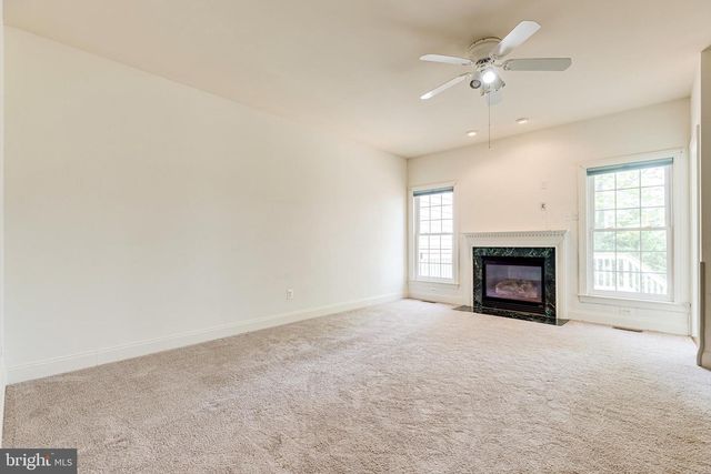 25634 CREEK RUN TER, Chantilly, VA 20152