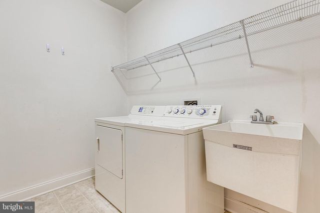 25634 CREEK RUN TER, Chantilly, VA 20152