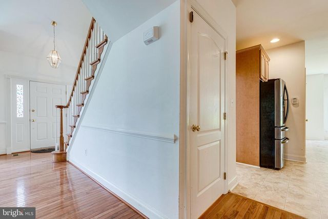 25634 CREEK RUN TER, Chantilly, VA 20152