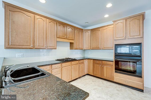 25634 CREEK RUN TER, Chantilly, VA 20152