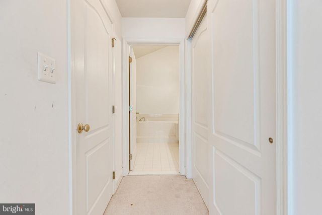 25634 CREEK RUN TER, Chantilly, VA 20152