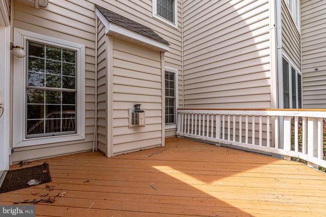 25634 CREEK RUN TER, Chantilly, VA 20152