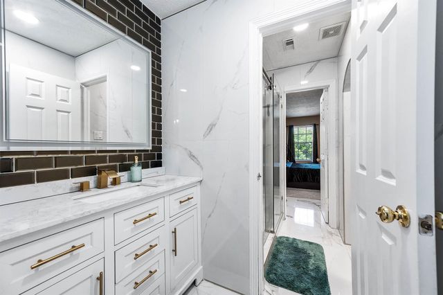 14406 Brentshire Lane, Houston, TX 77069