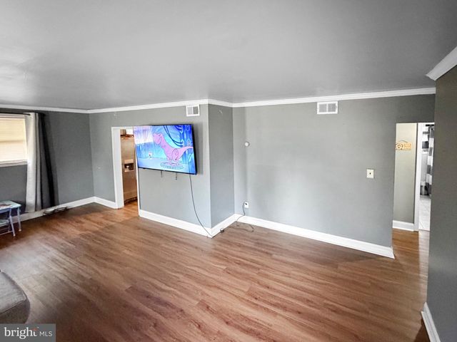 15 MARK, New Castle, DE 19720