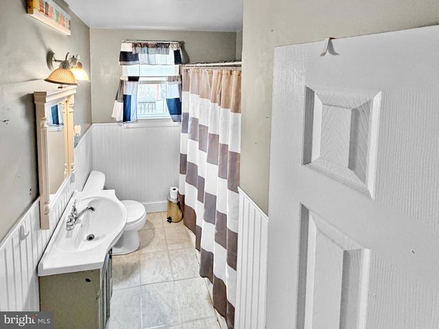 15 MARK, New Castle, DE 19720