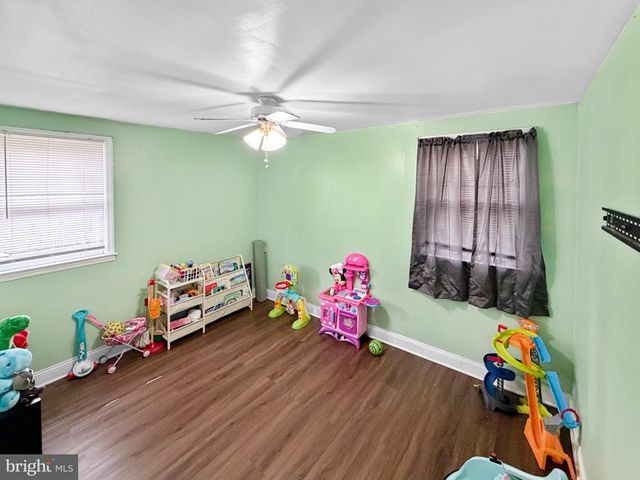 15 MARK, New Castle, DE 19720