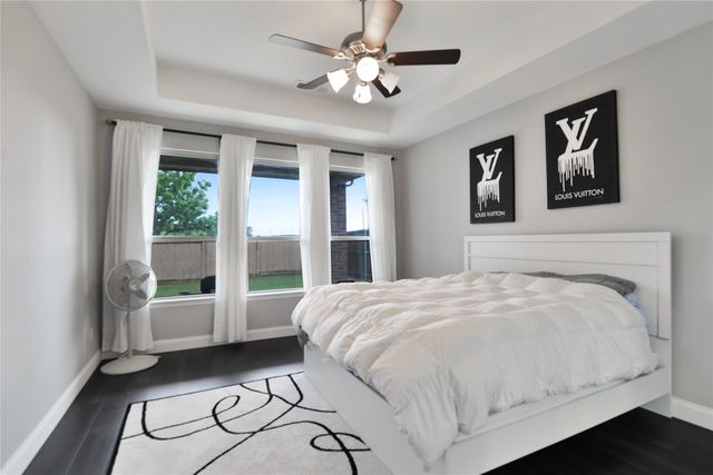 925 Spring Falls Drive, Mckinney, TX 75071