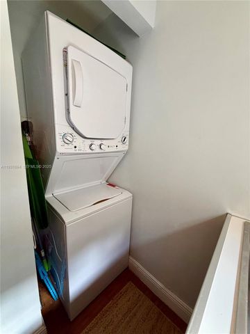 4812 Pine Tree Dr 103, Miami Beach, FL 33140