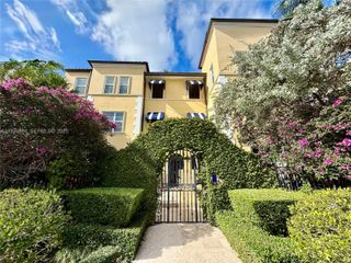 4812 Pine Tree Dr 103, Miami Beach, FL 33140