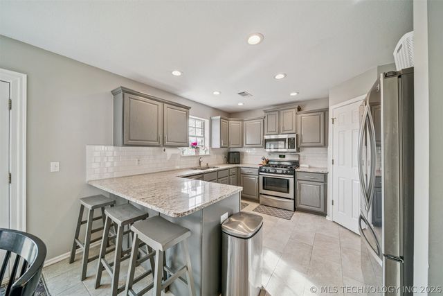 9119 N 102nd East Avenue, Owasso, OK 74055