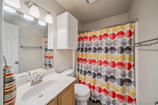 9119 N 102nd East Avenue, Owasso, OK 74055