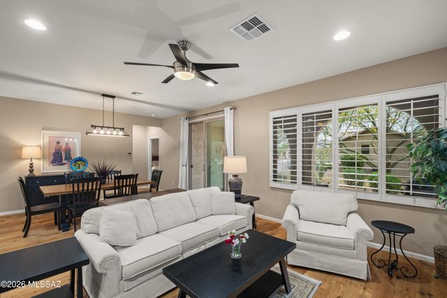 850 N Broken Hills Drive, Green Valley, AZ 85614