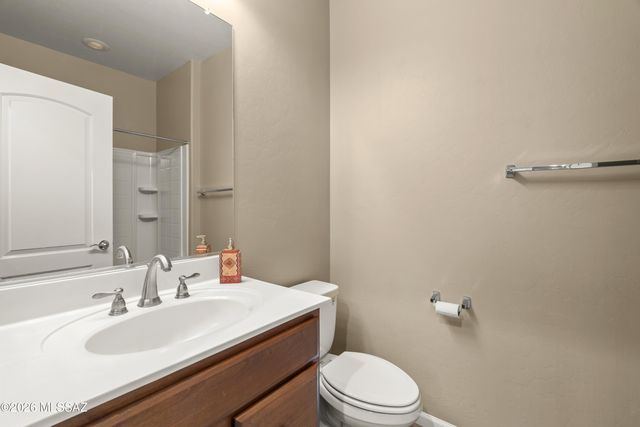 850 N Broken Hills Drive, Green Valley, AZ 85614