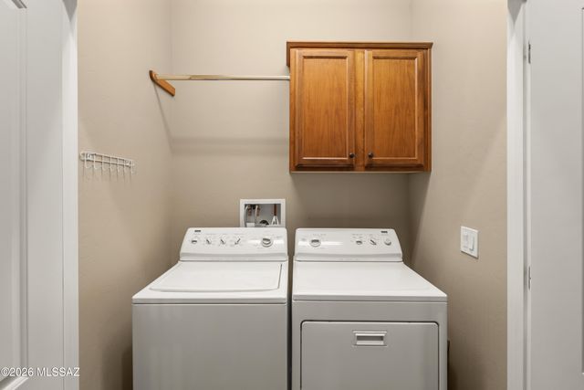 850 N Broken Hills Drive, Green Valley, AZ 85614