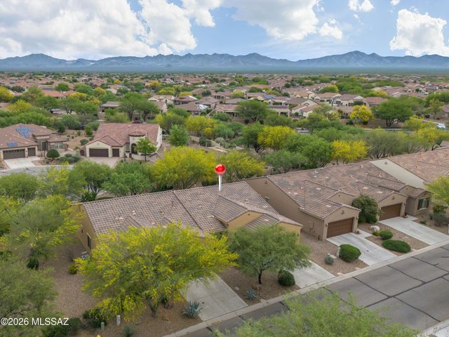 850 N Broken Hills Drive, Green Valley, AZ 85614