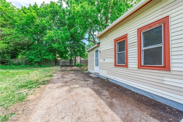 5838 Portage Avenue, Cleveland, OH 44127