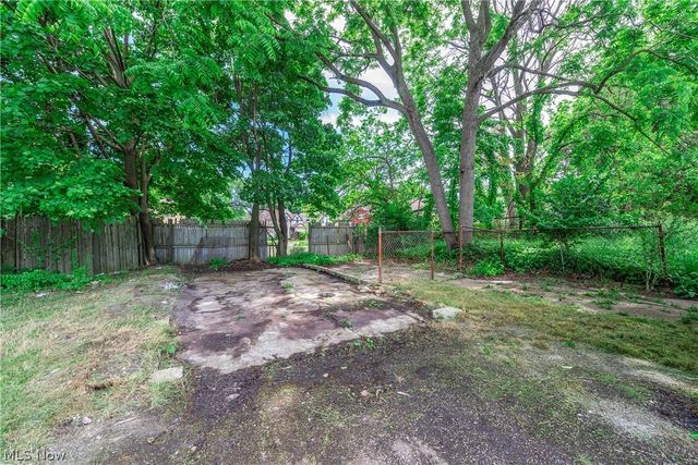 5838 Portage Avenue, Cleveland, OH 44127