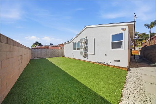 806 W 219th Street, Torrance, CA 90502