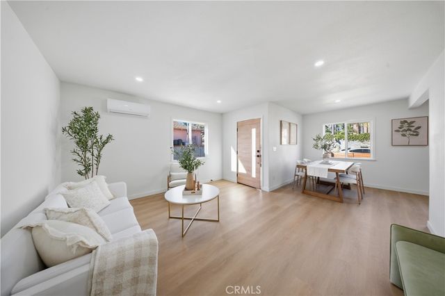 806 W 219th Street, Torrance, CA 90502