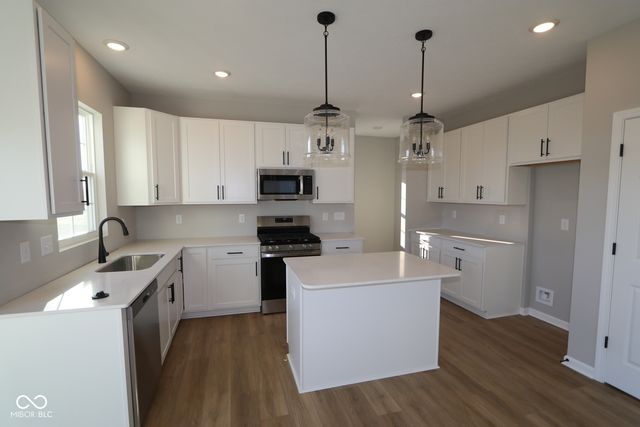 4161 Murray Drive, Mccordsville, IN 46055