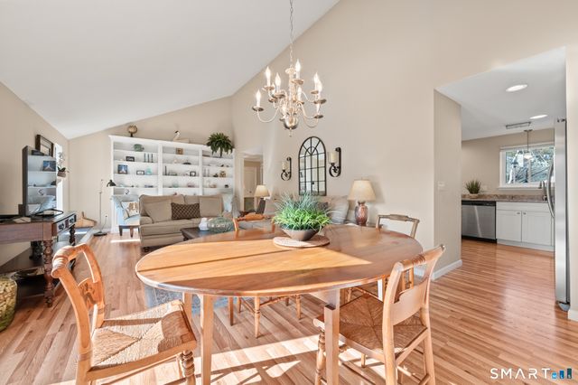 168 Hollister Way South, Glastonbury, CT 06033