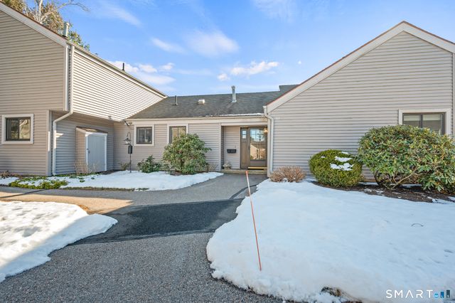 168 Hollister Way South, Glastonbury, CT 06033