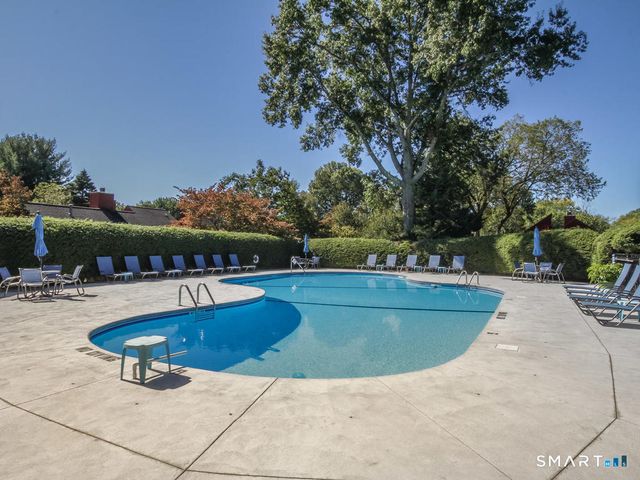 168 Hollister Way South, Glastonbury, CT 06033