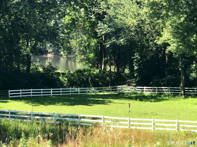 168 Hollister Way South, Glastonbury, CT 06033