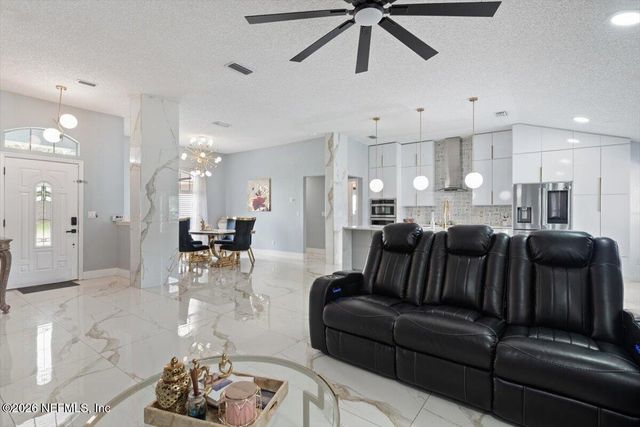 487 PORTOBELLO Drive, Jacksonville, FL 32221