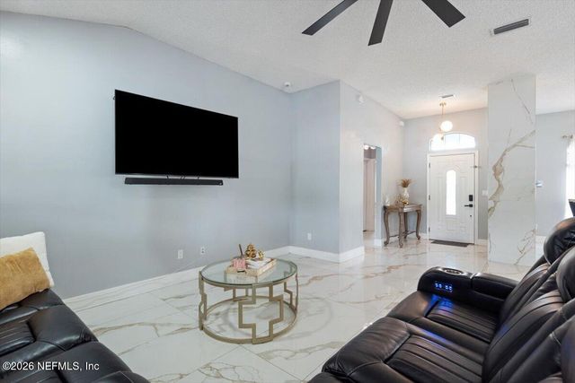 487 PORTOBELLO Drive, Jacksonville, FL 32221