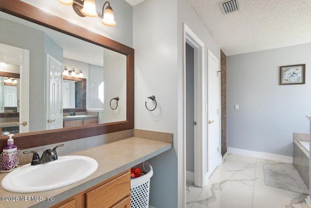 487 PORTOBELLO Drive, Jacksonville, FL 32221