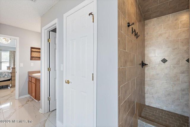 487 PORTOBELLO Drive, Jacksonville, FL 32221