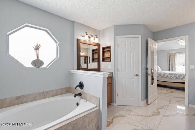 487 PORTOBELLO Drive, Jacksonville, FL 32221