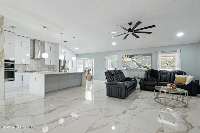 487 PORTOBELLO Drive, Jacksonville, FL 32221