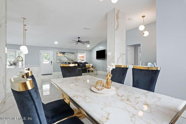 487 PORTOBELLO Drive, Jacksonville, FL 32221