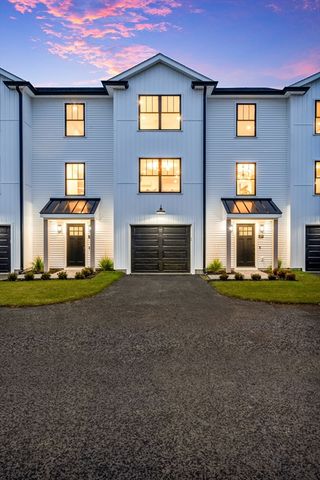 32 Birch Brook Landing 9, Lynn, MA 01905