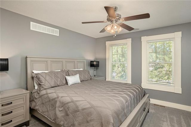 1 Hawthorne Place, Independence, MO 64052
