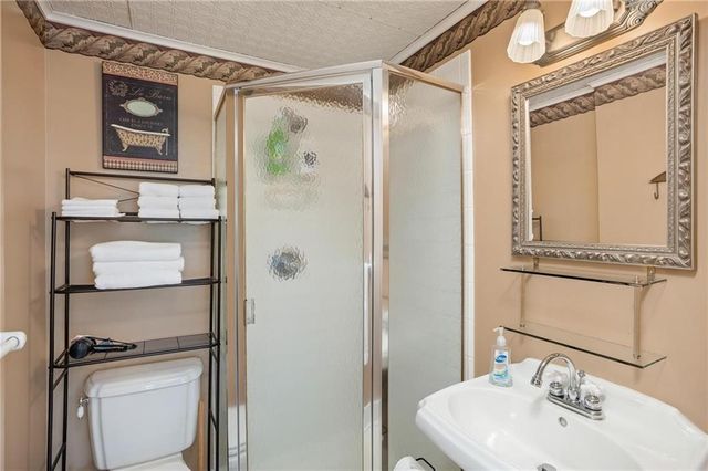 1 Hawthorne Place, Independence, MO 64052