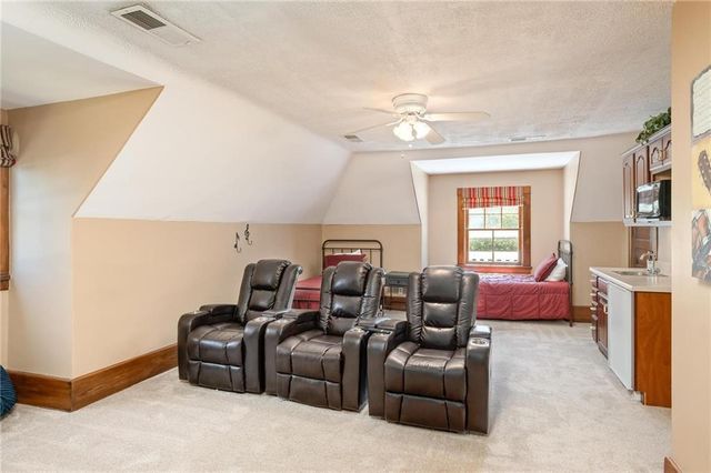 1 Hawthorne Place, Independence, MO 64052