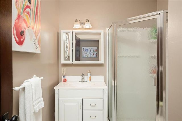 1 Hawthorne Place, Independence, MO 64052