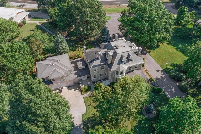 1 Hawthorne Place, Independence, MO 64052