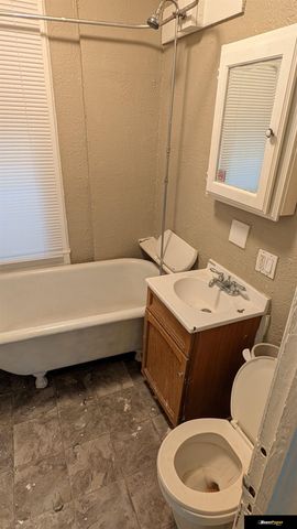 1111 Park Avenue, Omaha, NE 68105