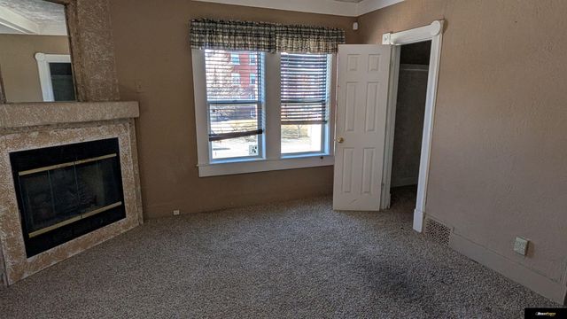 1111 Park Avenue, Omaha, NE 68105